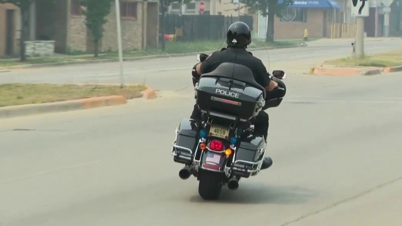 Law enforcement mask policy during extreme weather
