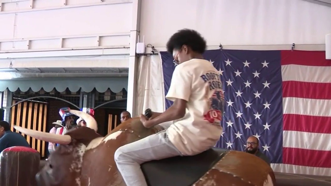 Atlanta celebrates Fourth of July with rooftop rodeo