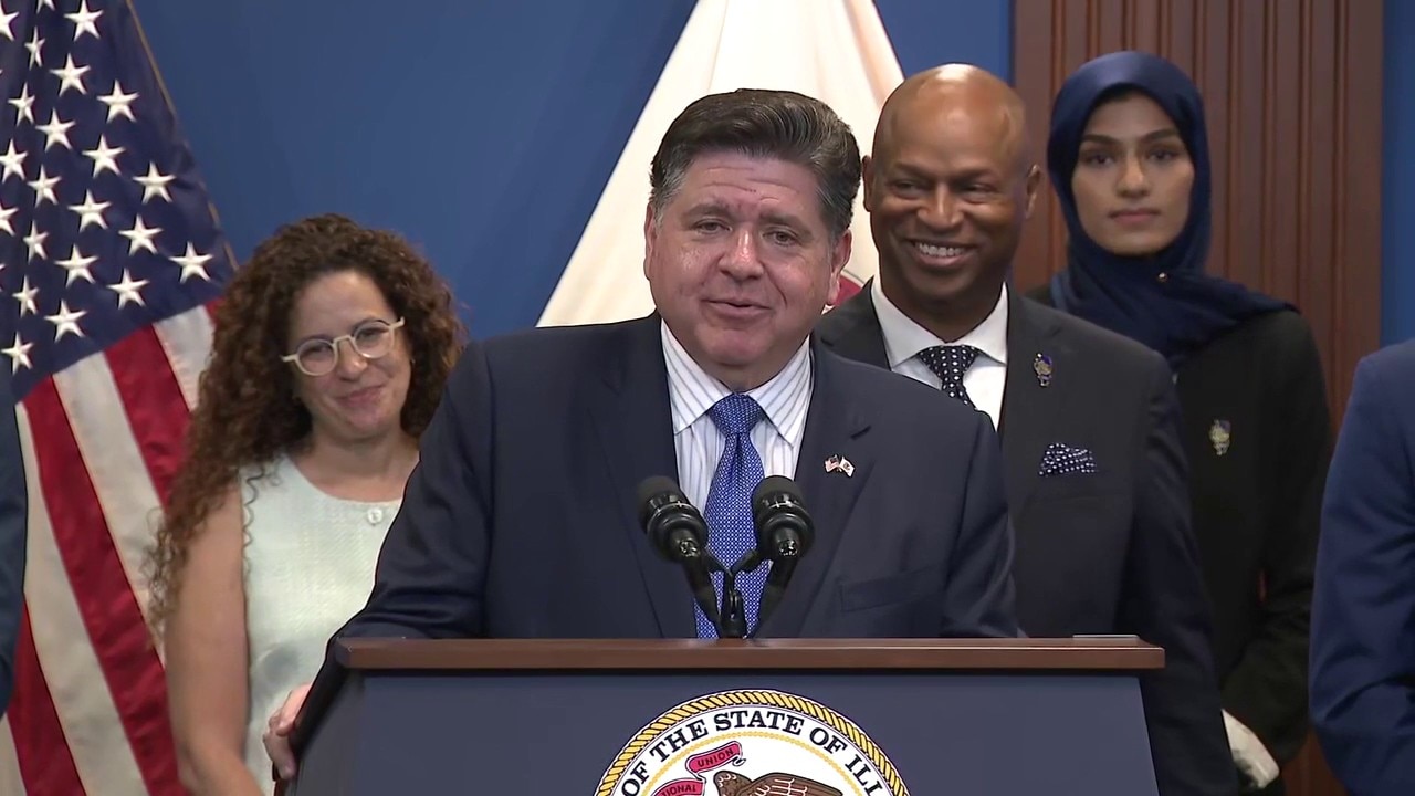 Pritzker signs Illinois AI accountability bill