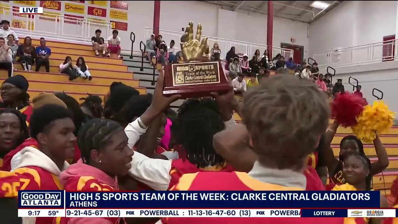 Gladiators receive High 5 Team of the Week trophy 