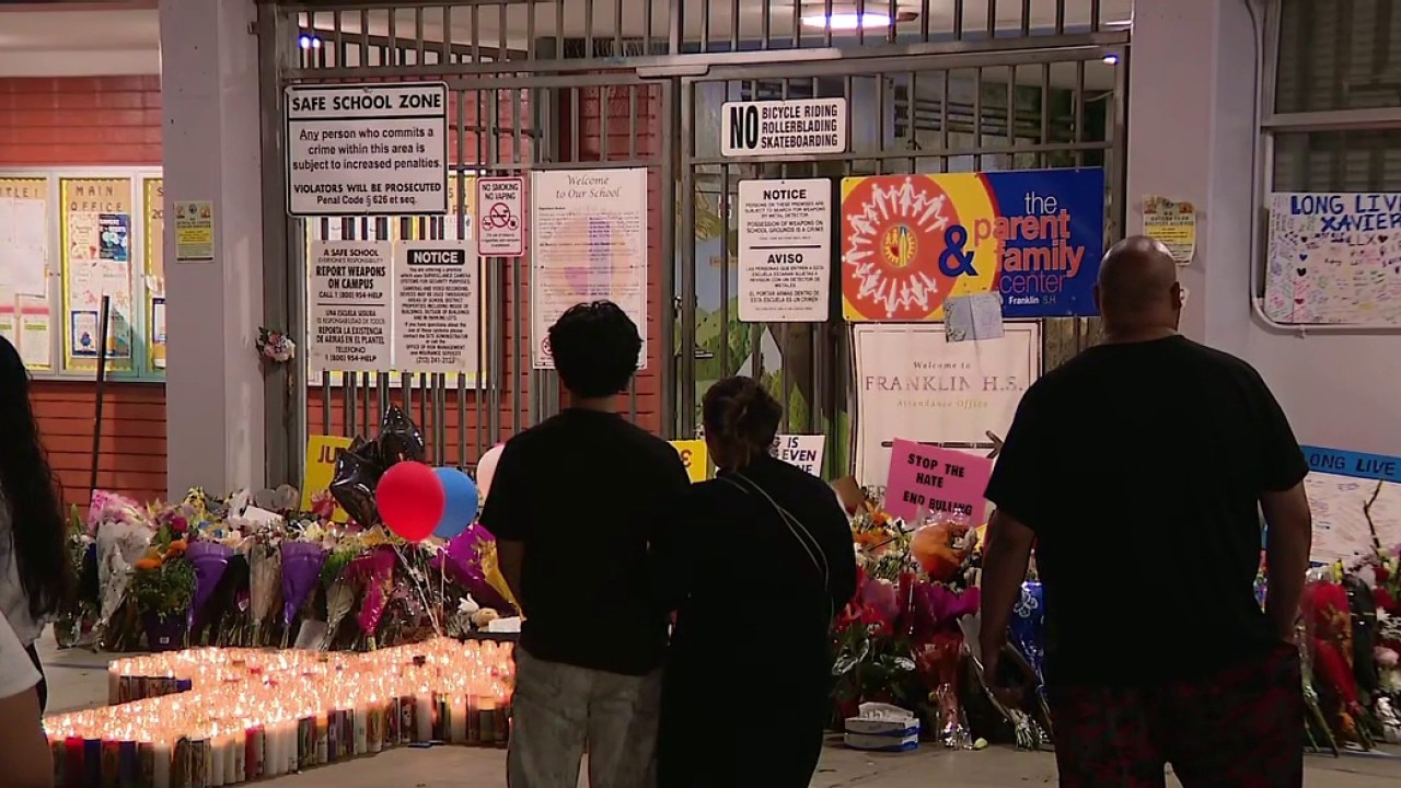 Community mourns teen who died in fall at school 