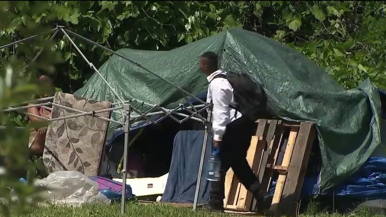 SW Atlanta residents upset about homeless encampment