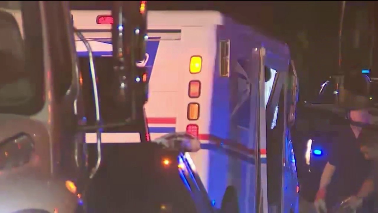 USPS truck crashes in DeKalb County