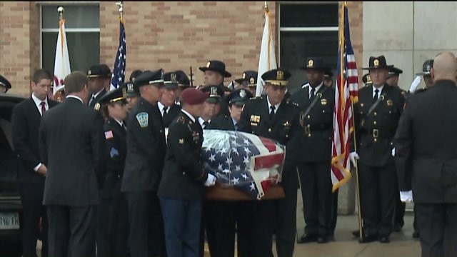 Salute to a man of service: Thousands honor Fox Lake Lt. Joe Gliniewicz at funeral