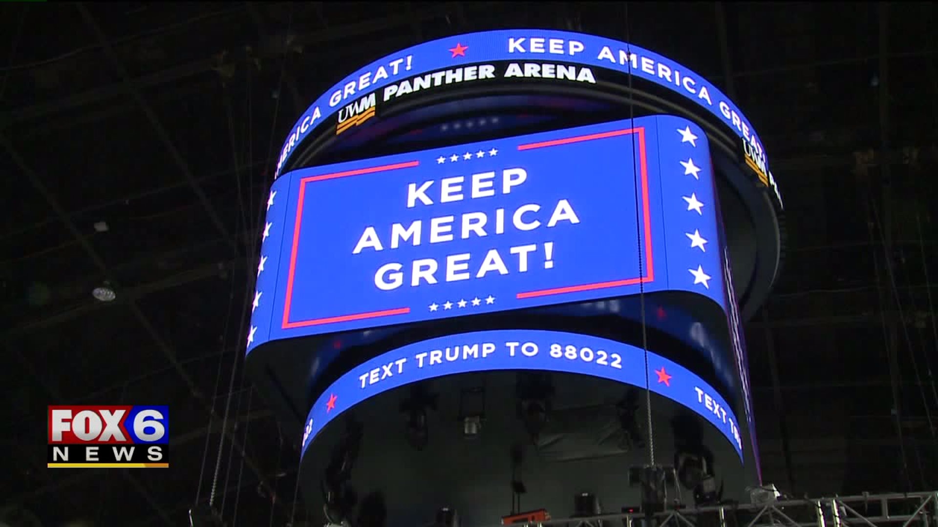 Pres. Trump rallies in Milwaukee as Dems debate in Iowa