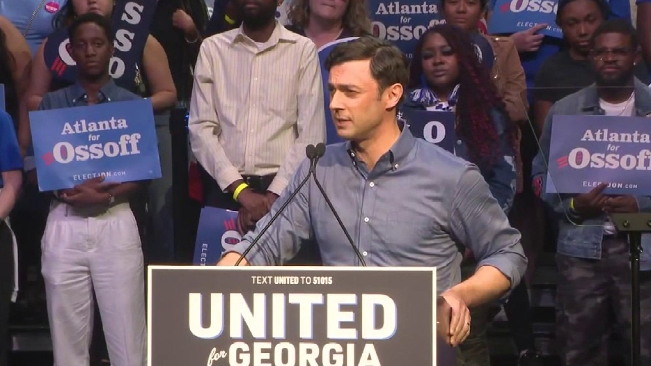 Sen. Jon Ossoff hosts campaign rally in Atlanta