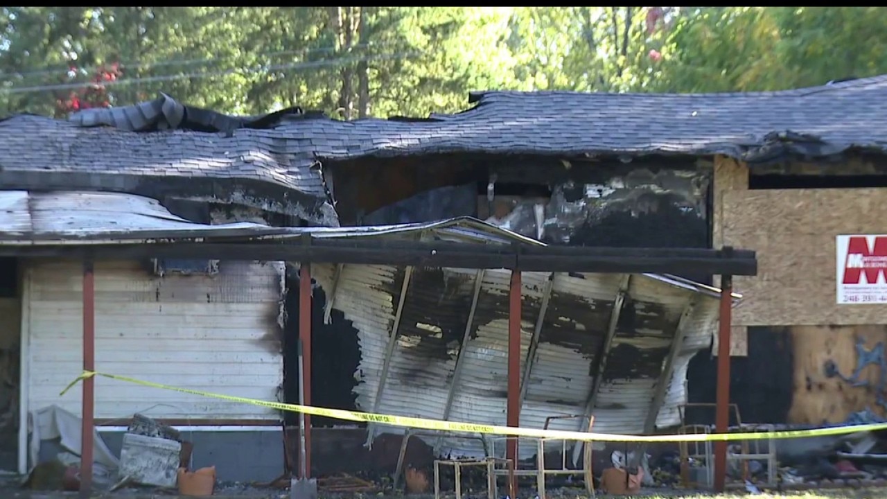 Hundreds of exotic animals missing after house fire