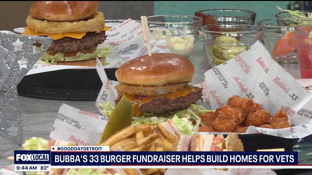 Making Bubba's 33 Patriot Burger