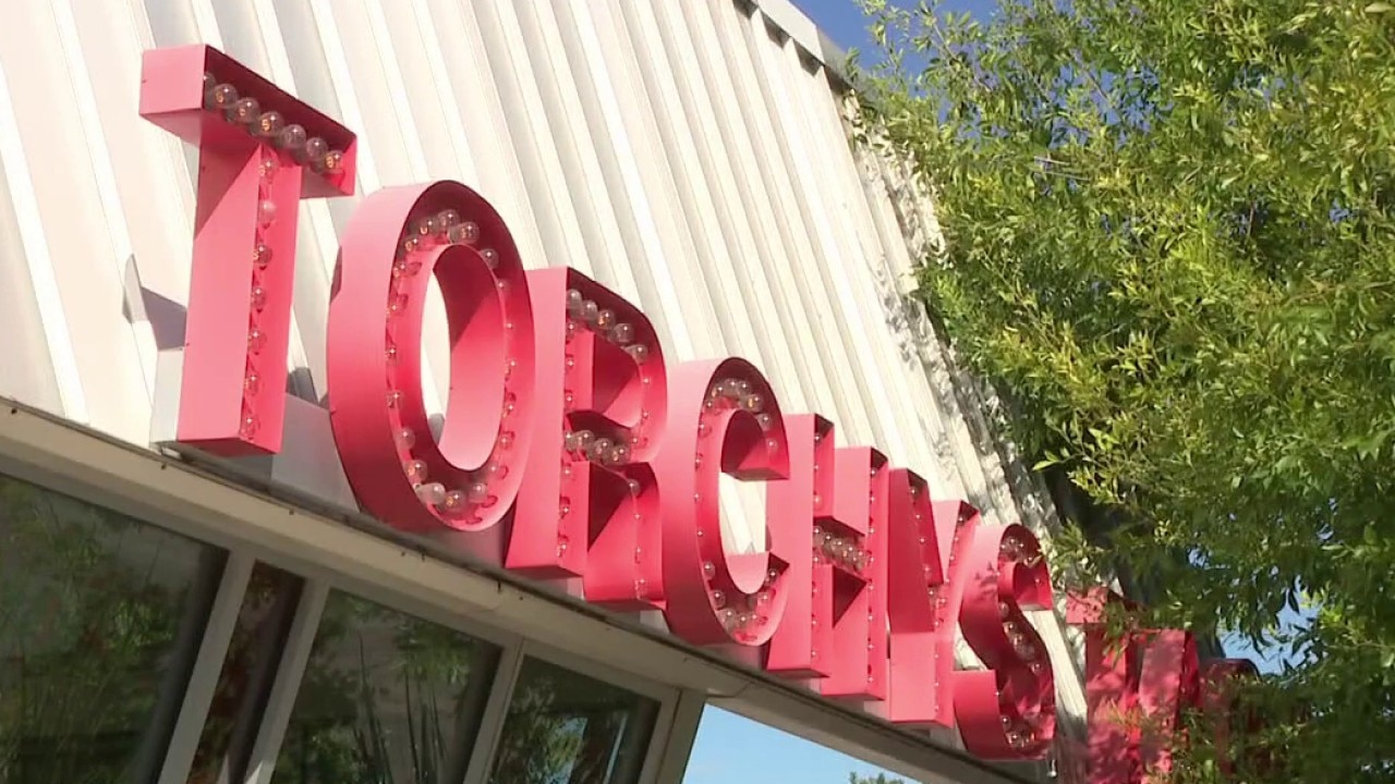 Woman sues Torchy's Taco after tooth was found in food