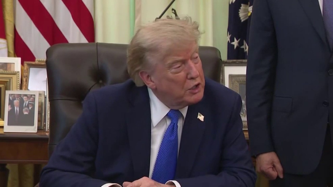 Trump signs birthright citizenship executive order