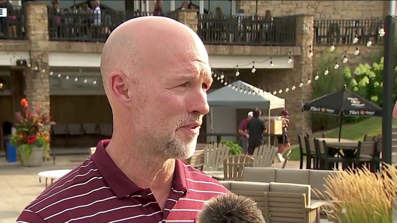 Gophers hockey hosts alumni tournament at Legends Golf Club