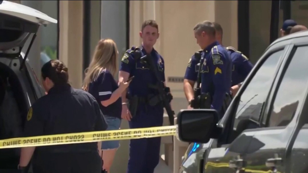 1 dead, 5 others hurt in Louisiana mall shooting