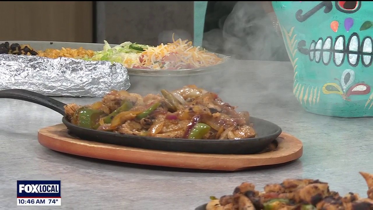 Royal Oak’s Blind Owl serves up sizzling steak fajitas
