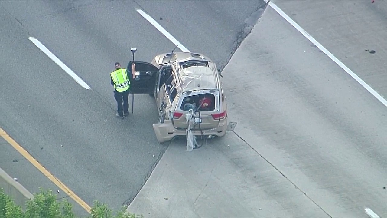 Massive traffic backup on I-94 after rollover crash Monday morning