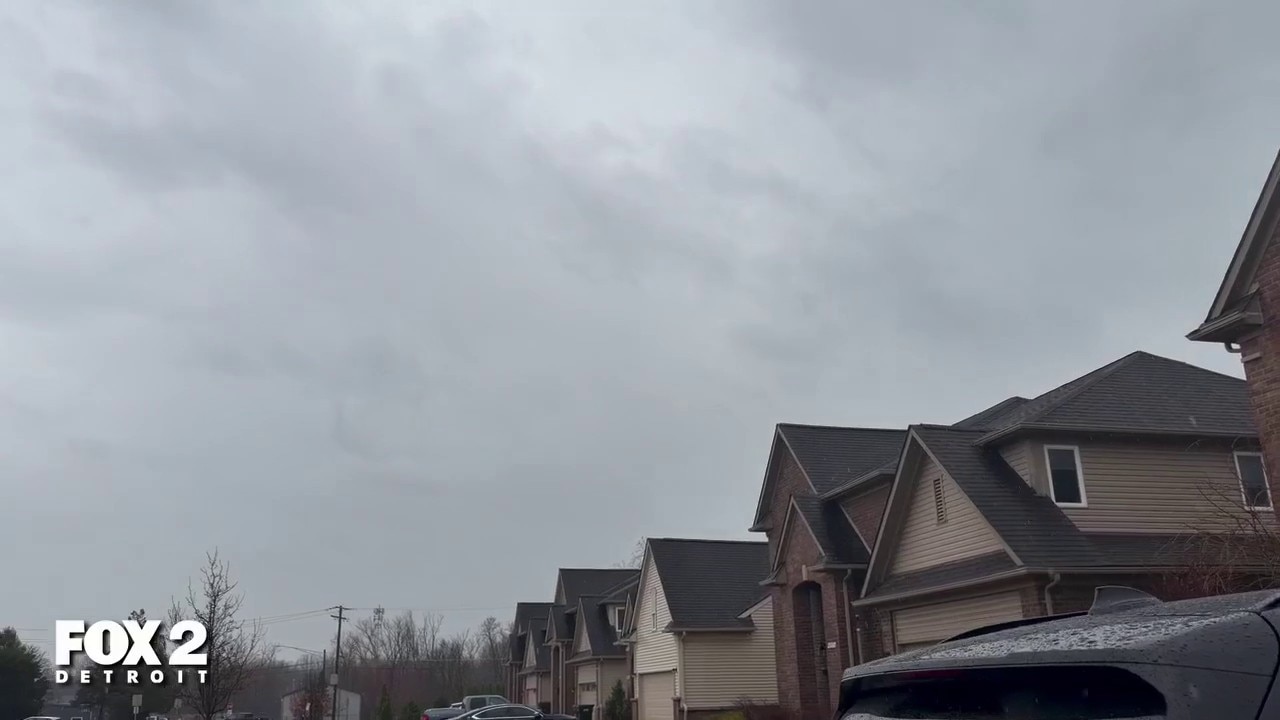 Tornado sirens blaring in Sterling Heights as warnings hit Southeast Michigan