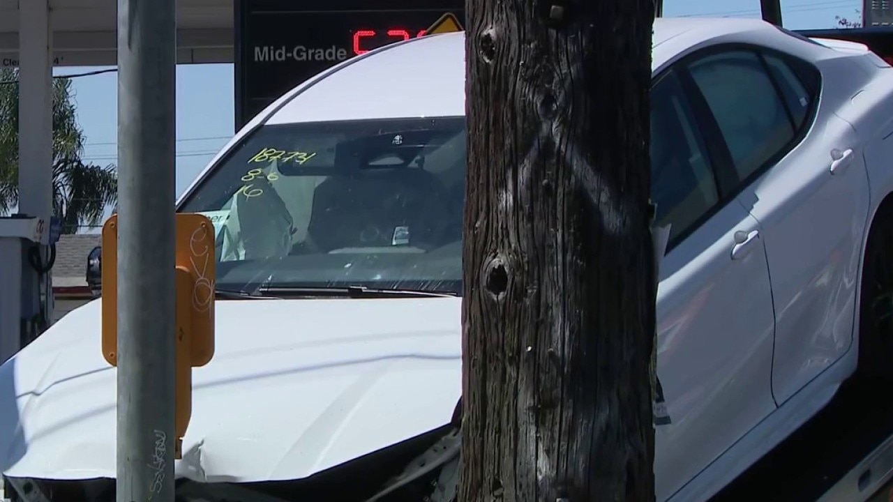 Oakland police investigating traffic collision