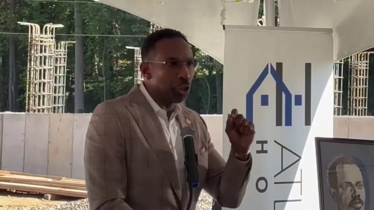 Atlanta breaks ground on Historic Bowen Homes community