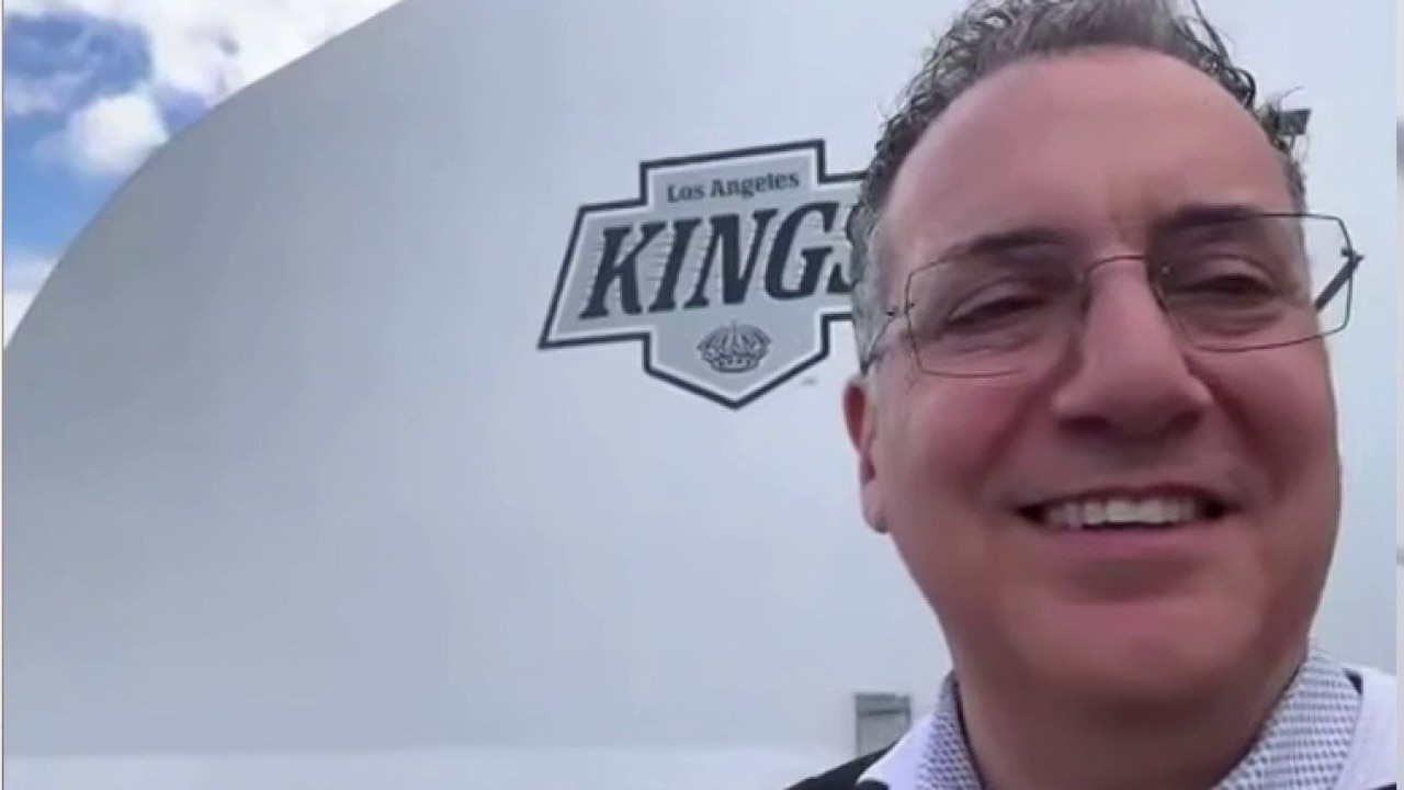 New LA Kings ice rink now open in Reseda