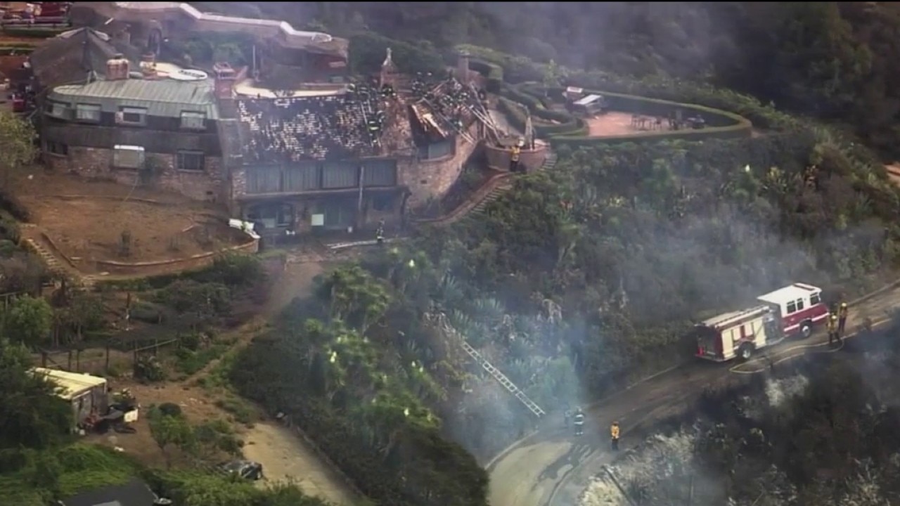1 home damaged in East Bay hills fire