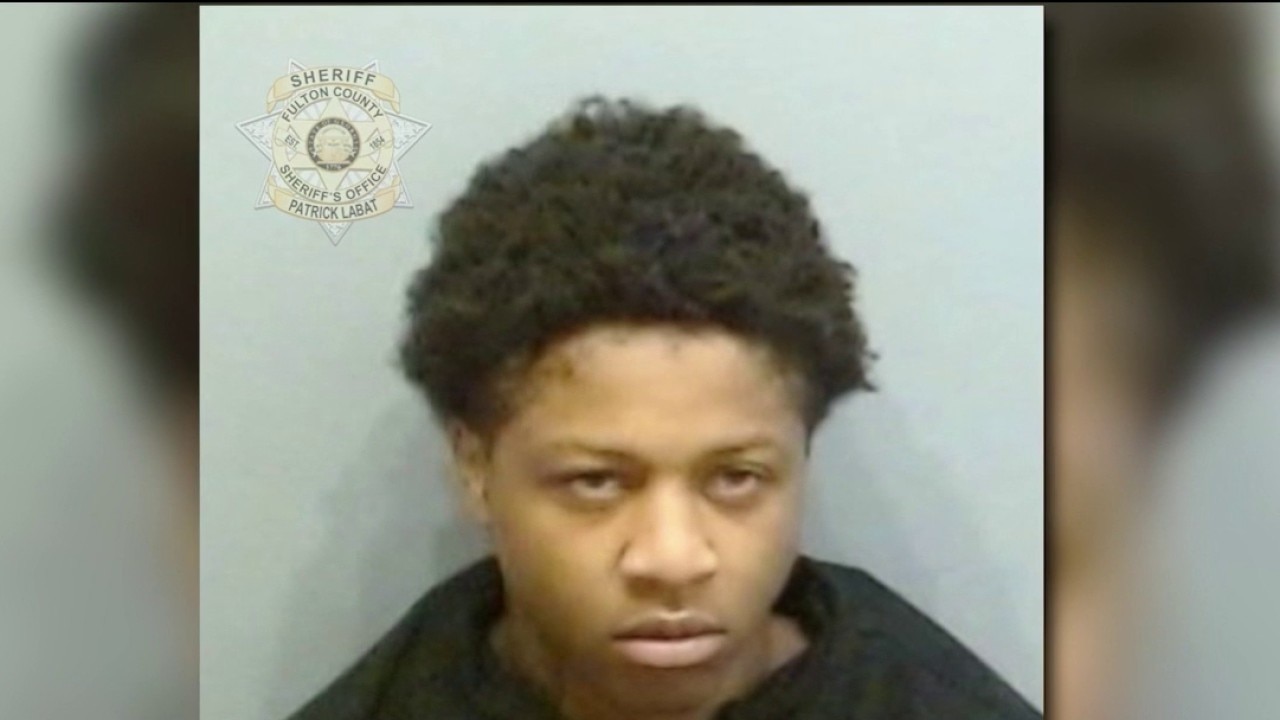 1 arrested, 1 on the run for trying to break into Fulton jail 