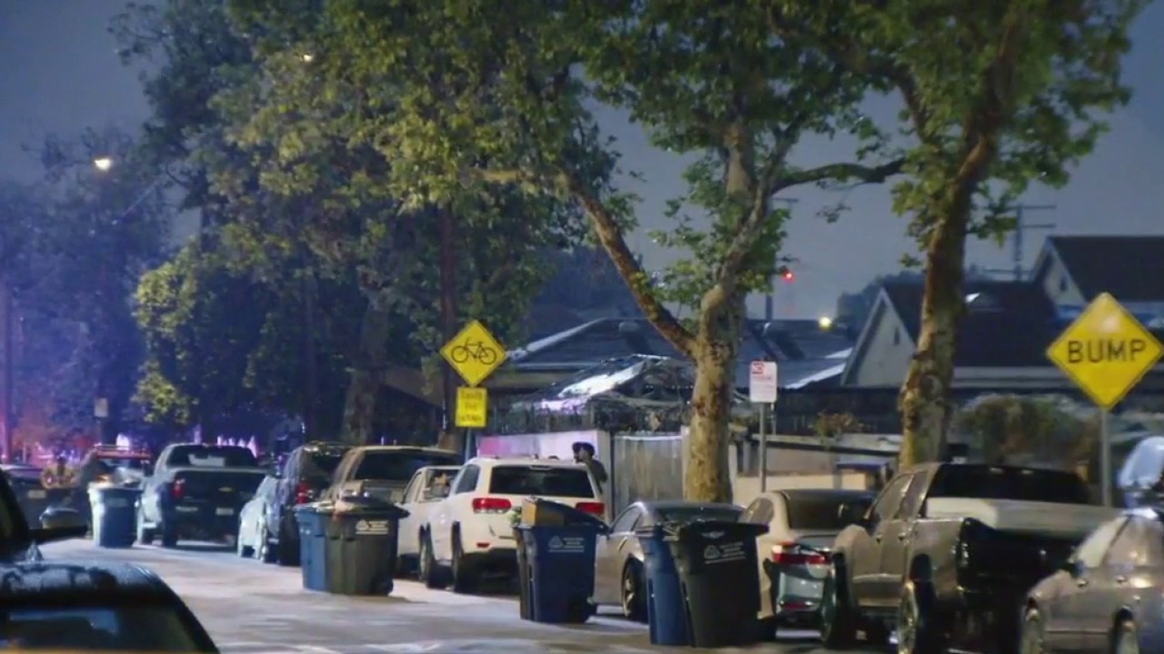 Suspect dead after LA County deputies ambushed