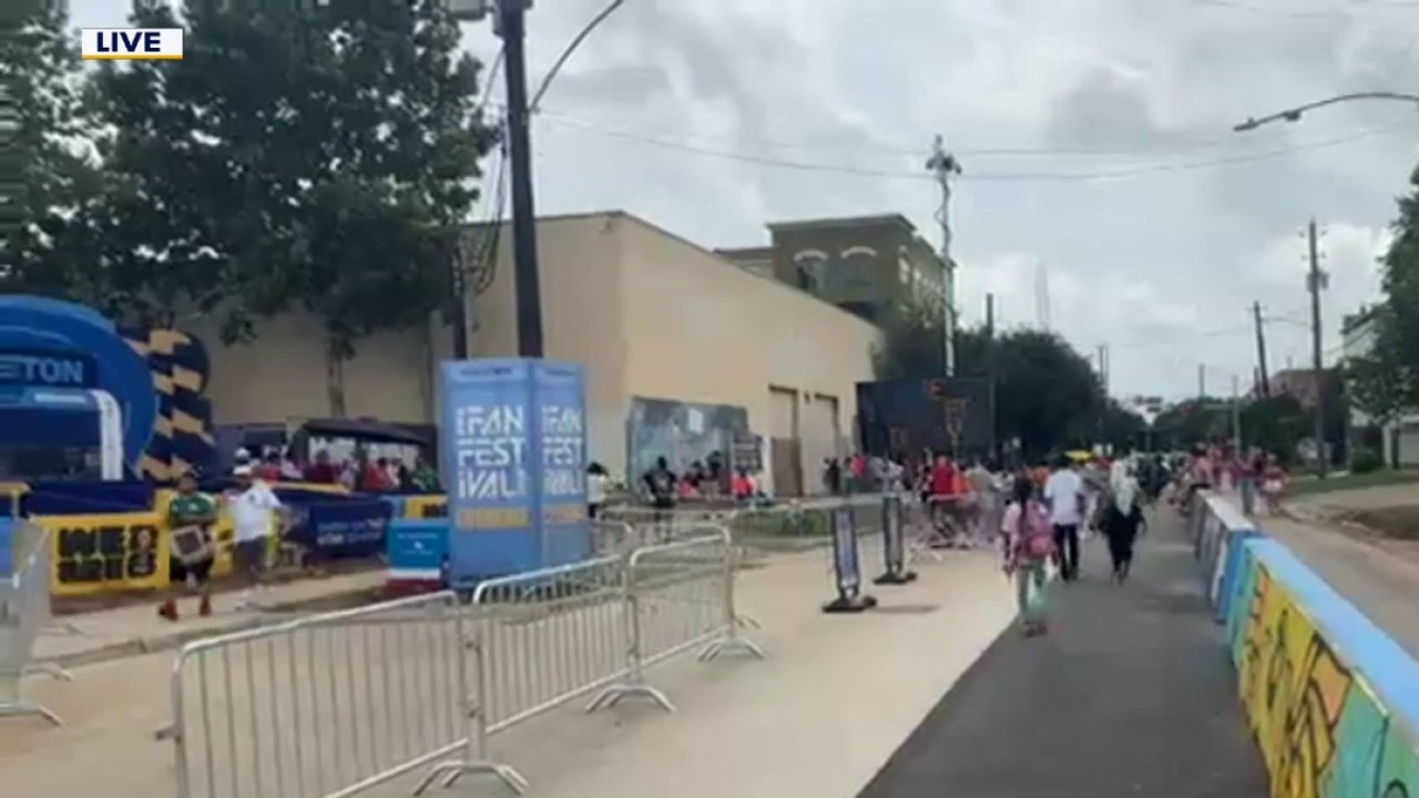 FIFA Fan Festival temporarily closed due to weather