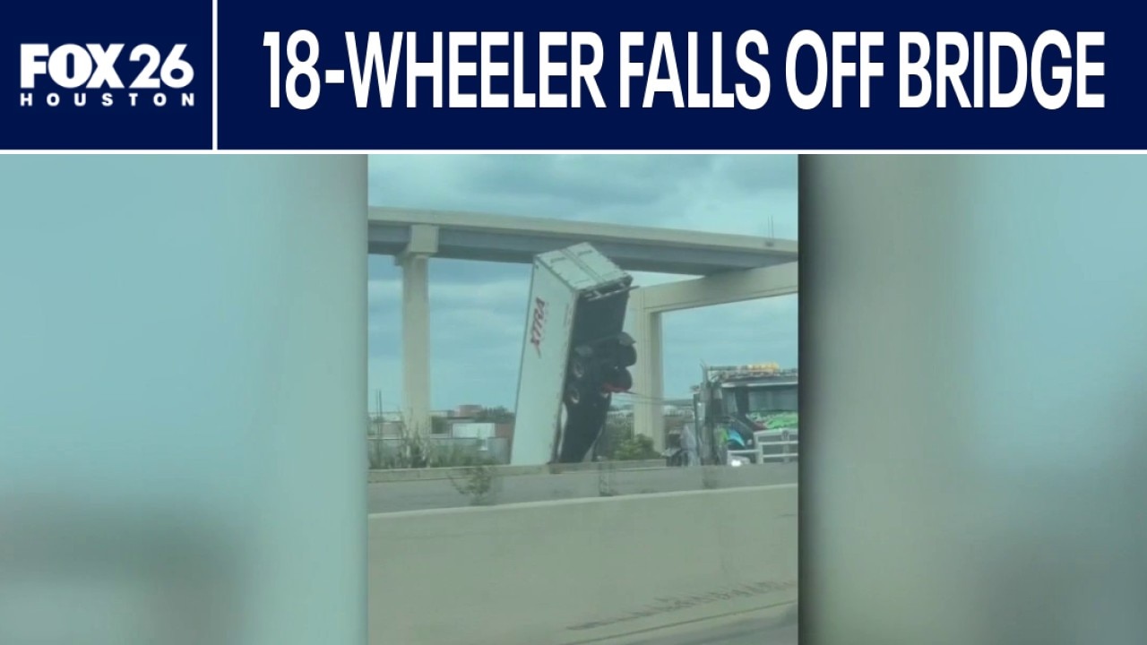 18-wheeler falls from Katy Freeway, causing lane closures