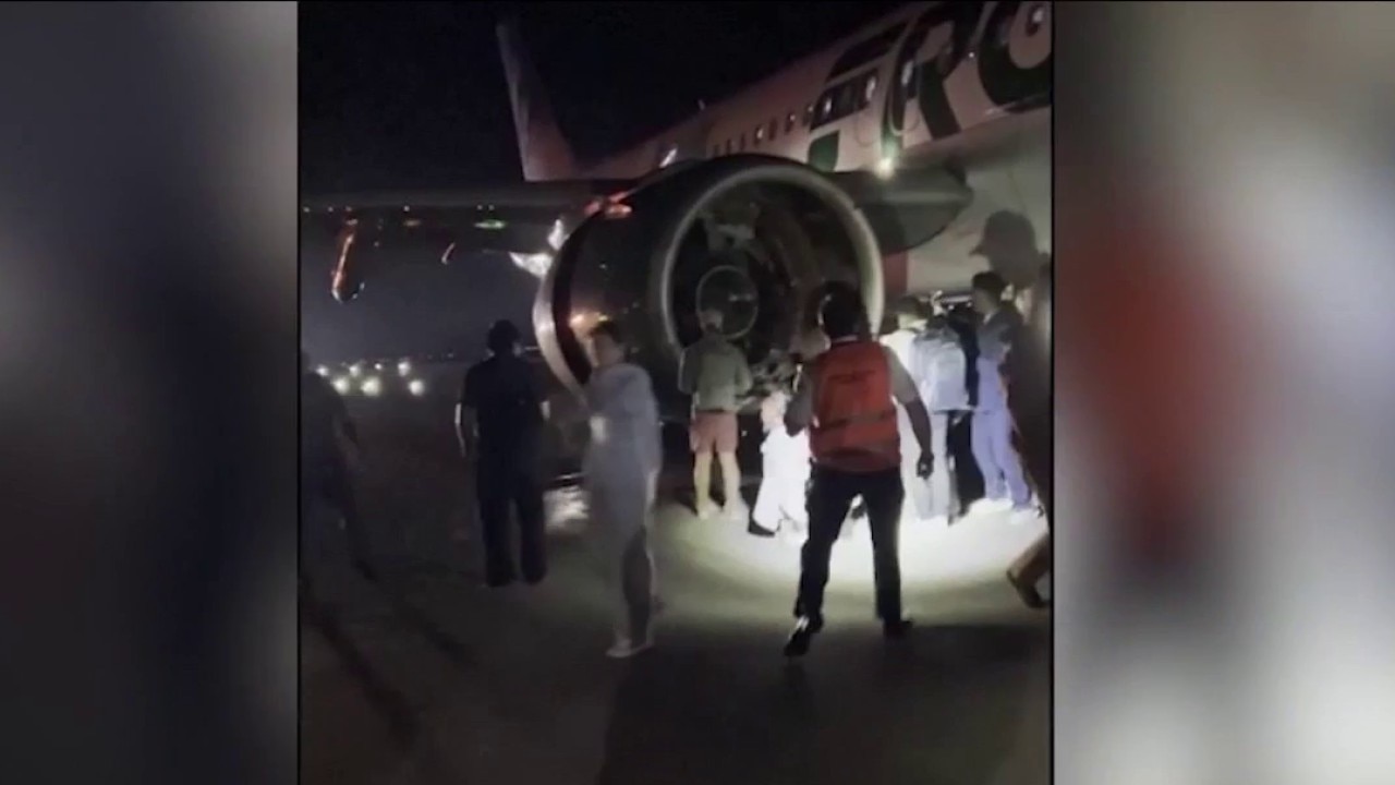 Frontier Airlines plane strikes, kills person in Denver