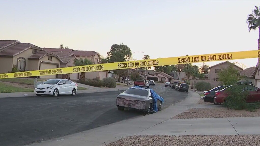 Deadly double shooting in Glendale, suspect sought