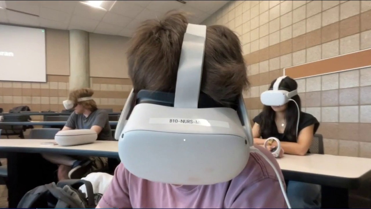 Minnesota students travel to Greece via virtual reality