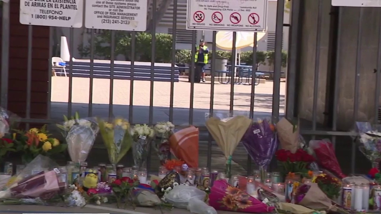 Franklin High students, community hold vigil for student who died on campus 