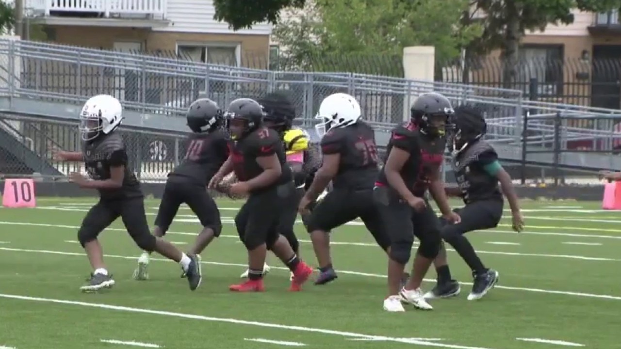 Milwaukee football camp inspires kids after tragic loss