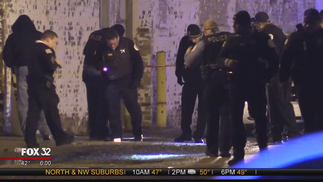 Police: Gunman fatally shot by Chicago Police in West Garfield Park