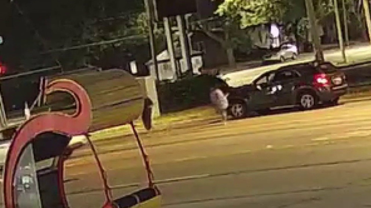 Detroit driver wanted in deadly hit-and-run