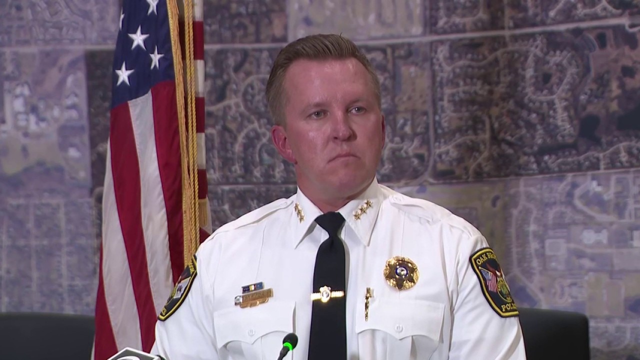 Oakbrook police give update on shooting at Oakbrook Center shopping mall