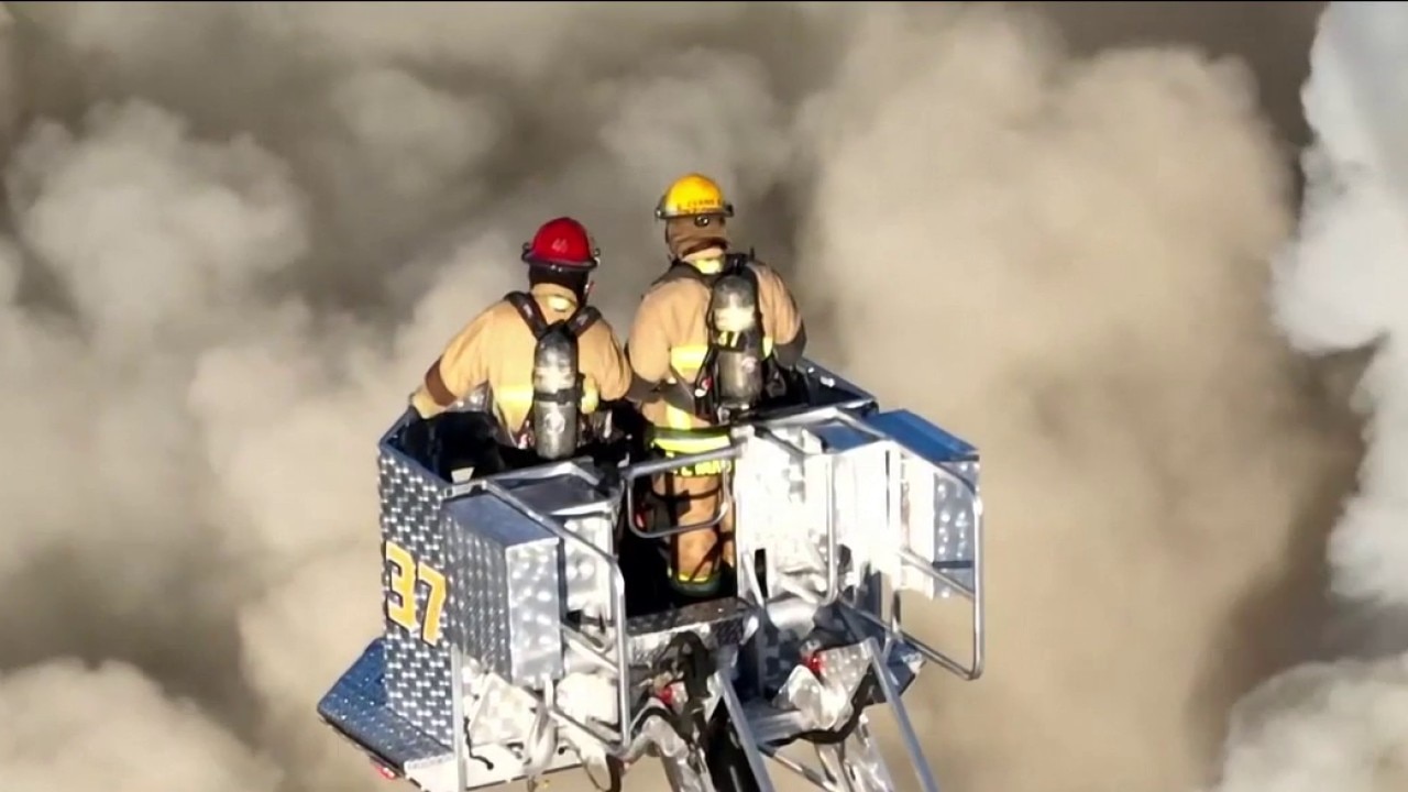 3 vacant homes burned in north Phoenix fire