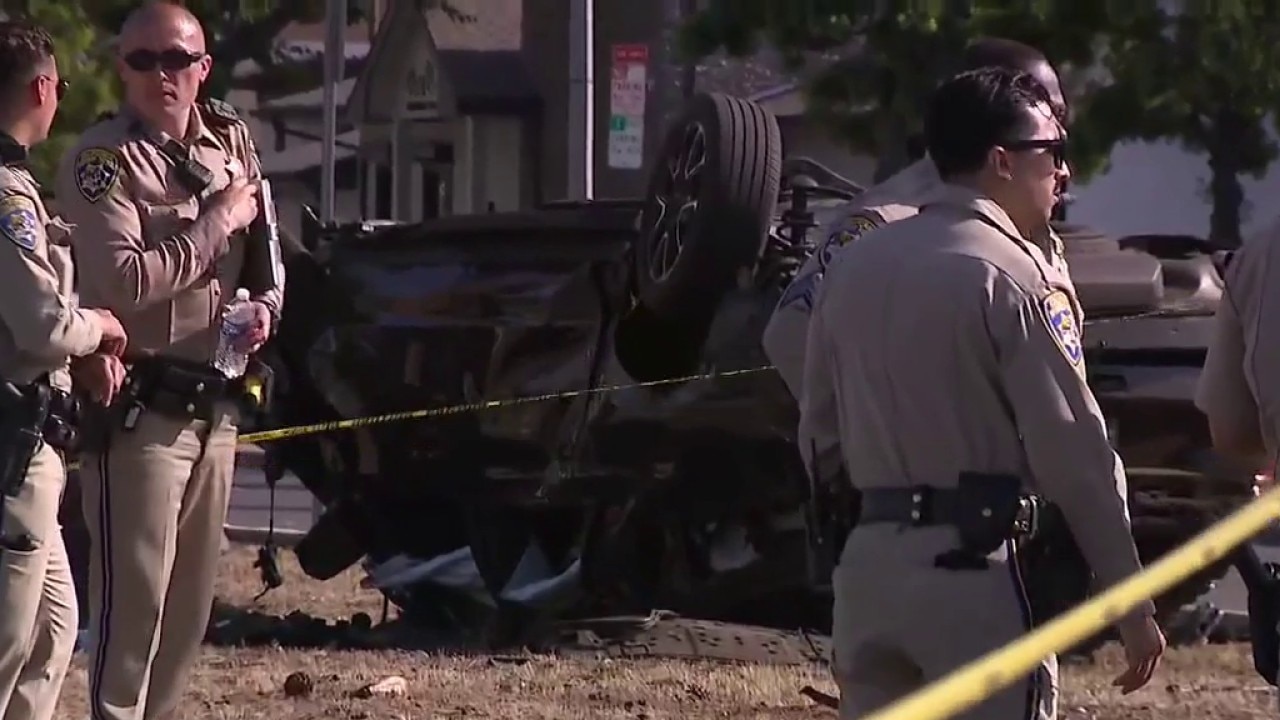 Deadly 5-car crash in South LA under investigation