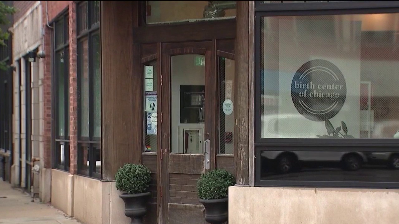 Former Birth Center of Chicago employee says she's still awaiting wages months after closure