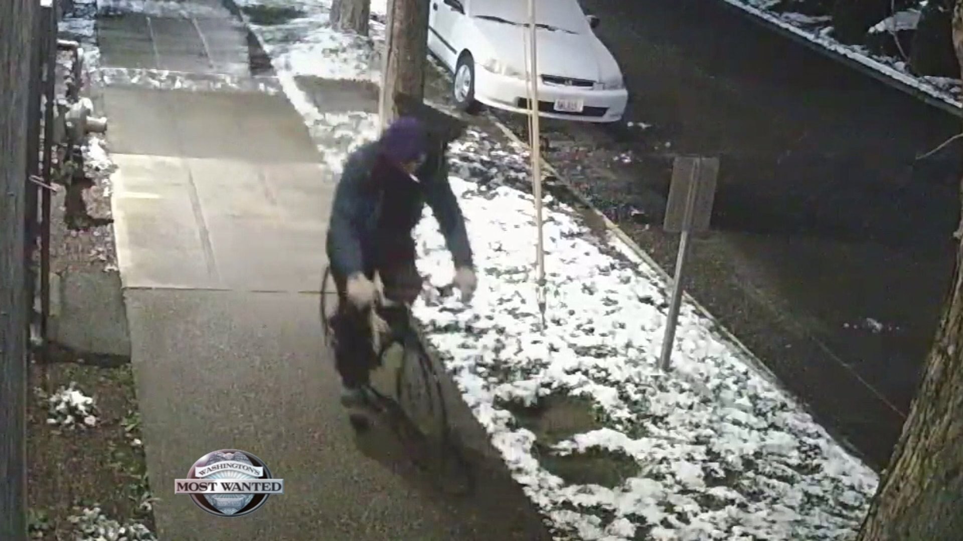 WANTED: Armed street robber who targeted pizza delivery driver