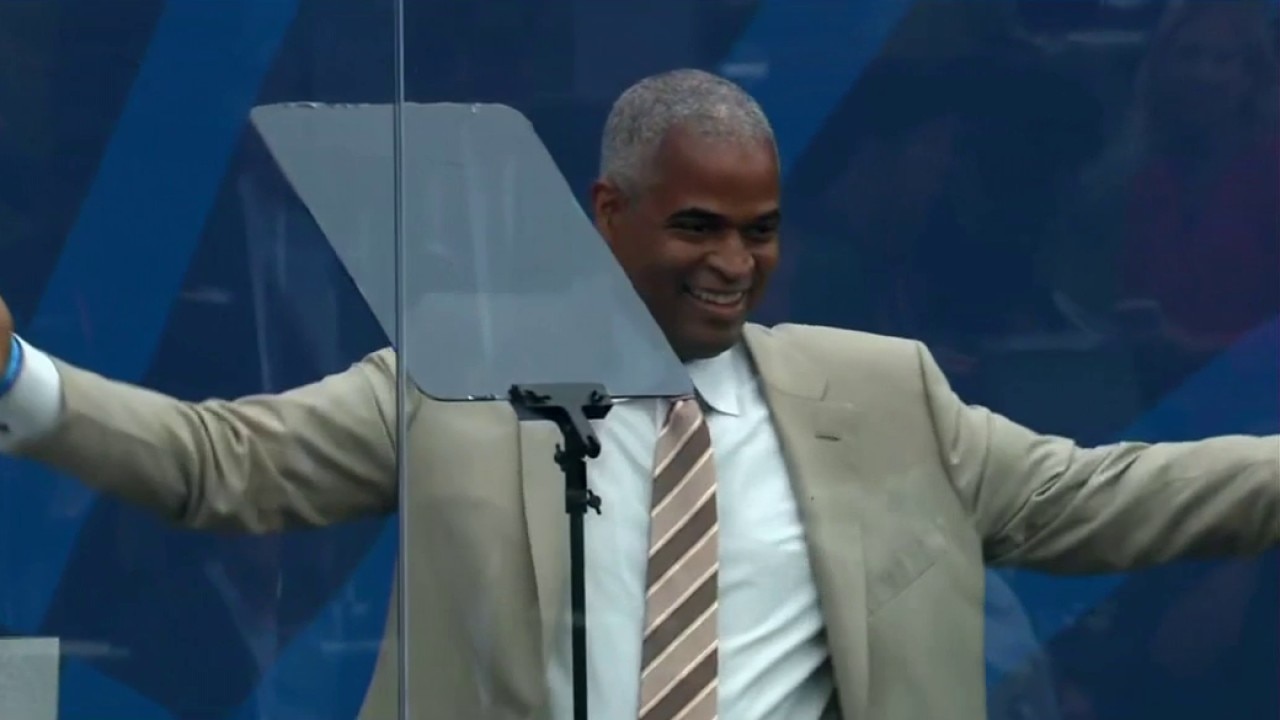 'How y'all like my tan suit?': Longtime friend pokes fun at Obamas over viral fashion choice
