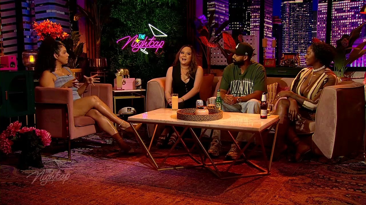 Men vs. Lesbian Women: Is Dating Women Different?