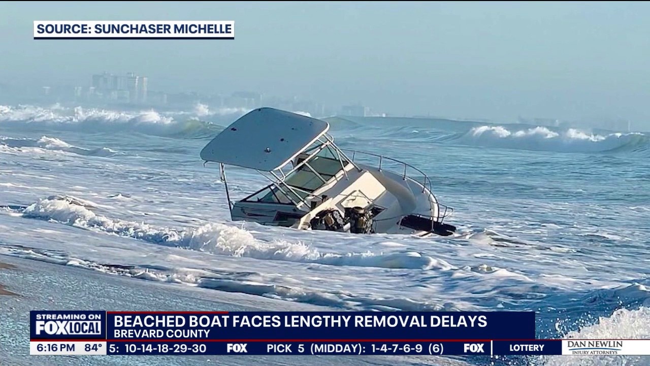 Beachgoers raise environmental concerns over stranded boat