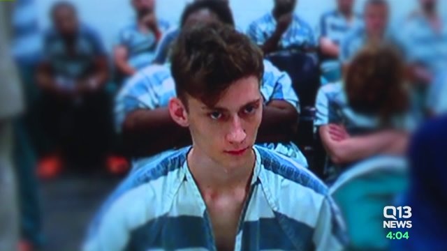 Court documents: Accused killer sent text before opening fire