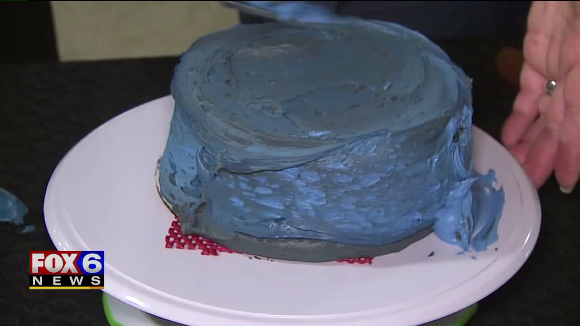Cake decorating