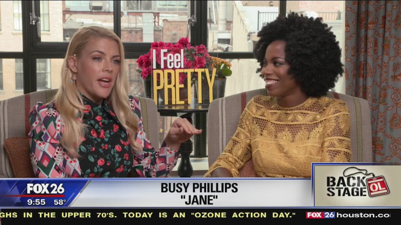 Go Backstage - 'I Feel Pretty' (Busy Phillips & Sasheer Zamata)