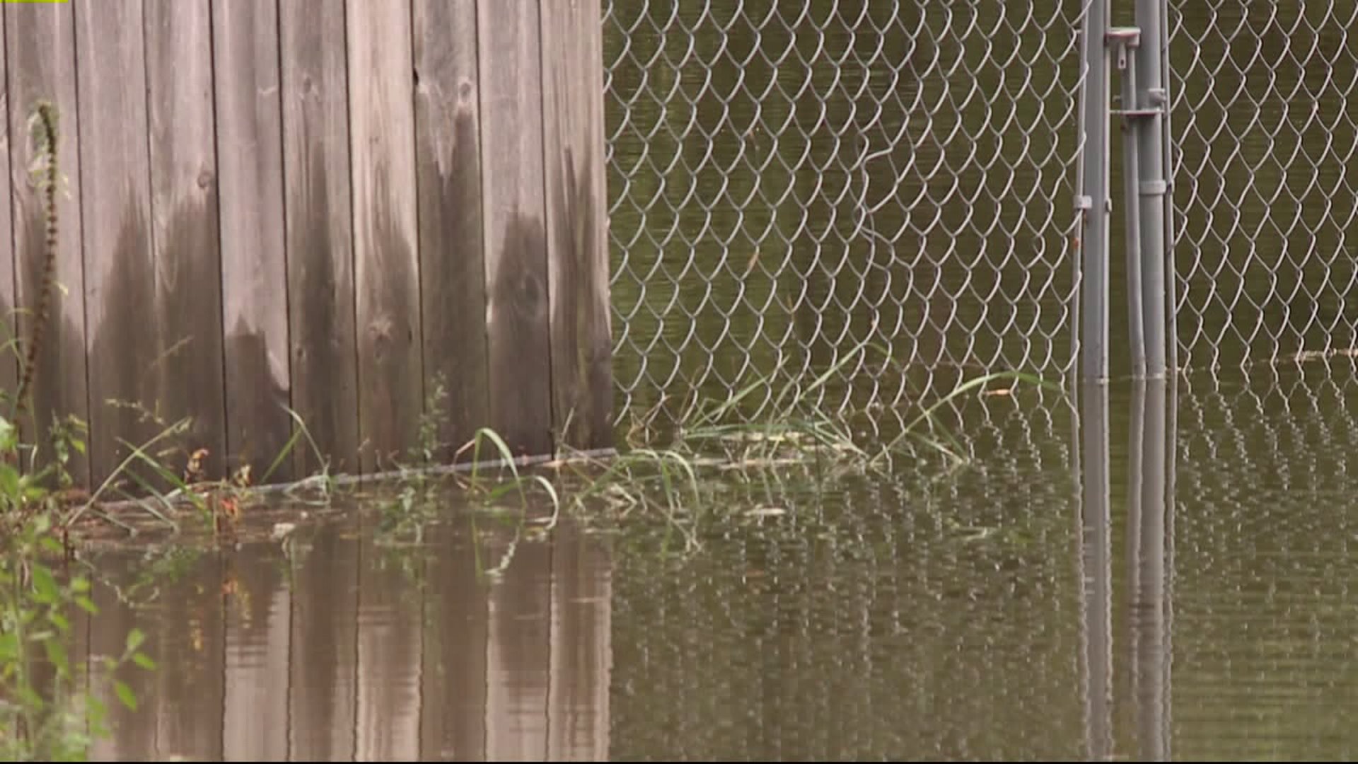 Worried Ozaukee Co. homeowners watch storms for 3rd straight day