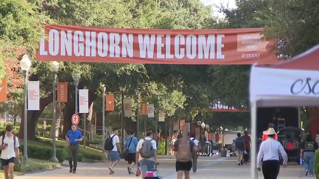 UT Austin Mooov-in Day