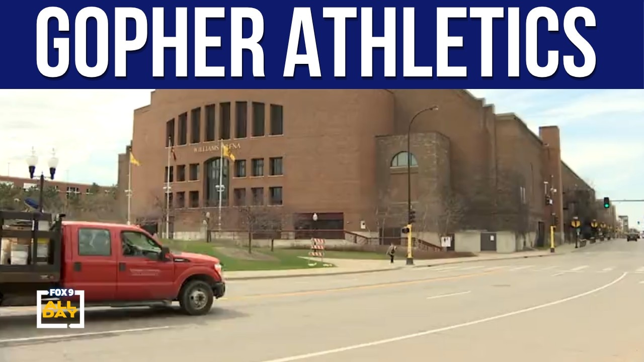Gophers athletics director signs contract extension