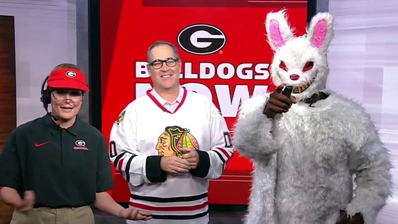 Bulldogs go Gator hunting for spooky season