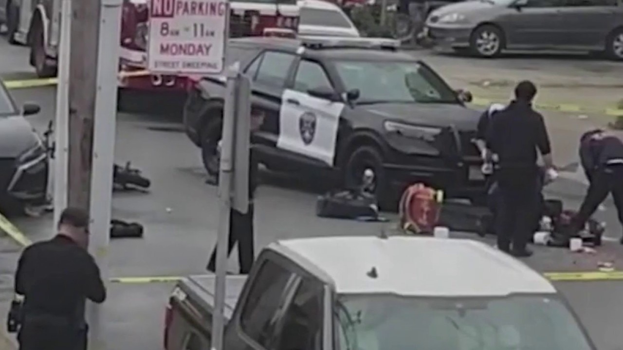 Two bicyclists seriously injured in crash with Daly City police vehicle